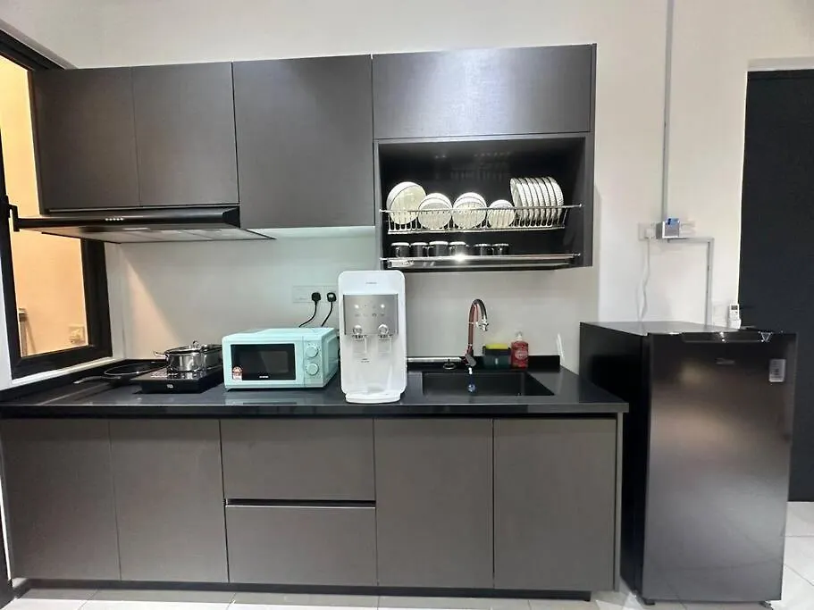 3 Room/3 Queen Bed, Urban Suite Arcade Room #2Carpark Jelutong
